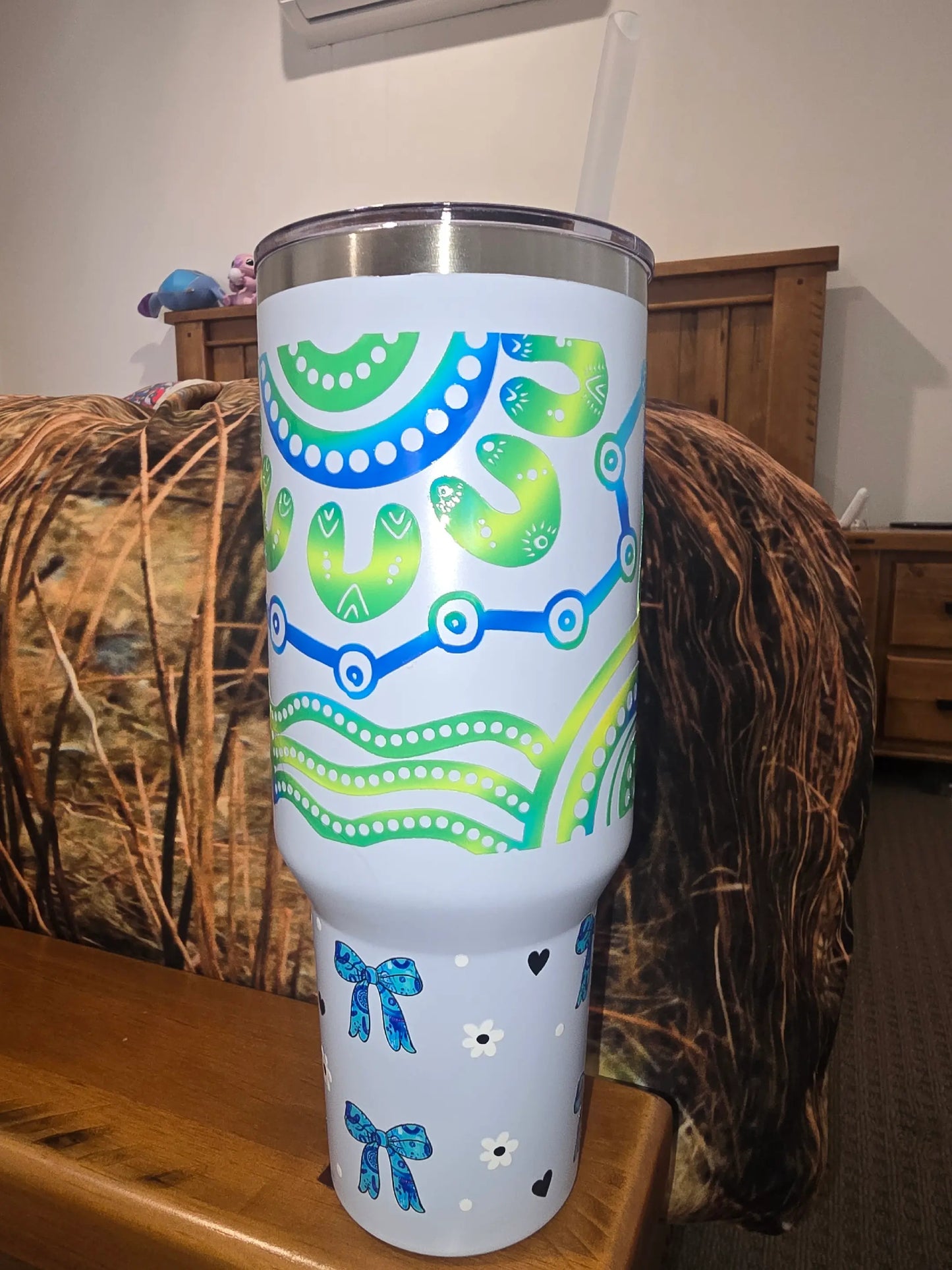 40oz tumbler - Indigenous green and blue
