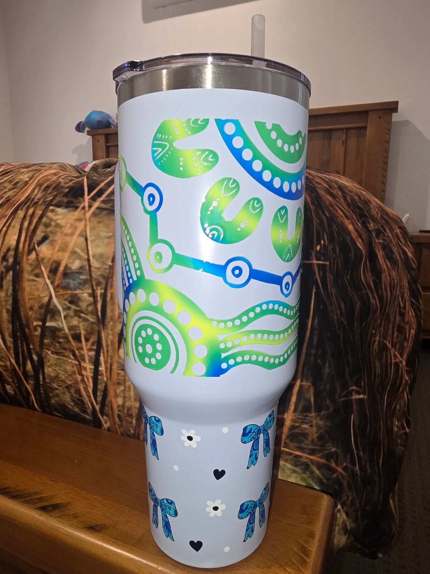 40oz tumbler - Indigenous green and blue